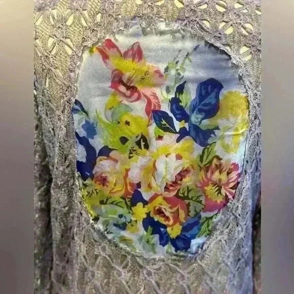 Aratta Silent Journey by Anthropologie Kimono Crotchet with Floral Detail Size M - Picture 6 of 7